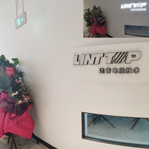 Frente a nuestra nueva oficina LINT TOP